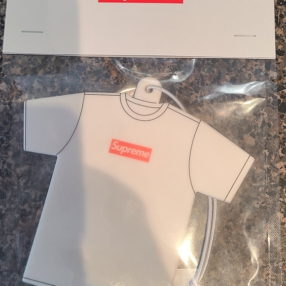 Supreme Kumba Air Freshmer White - Picture 2 of 2